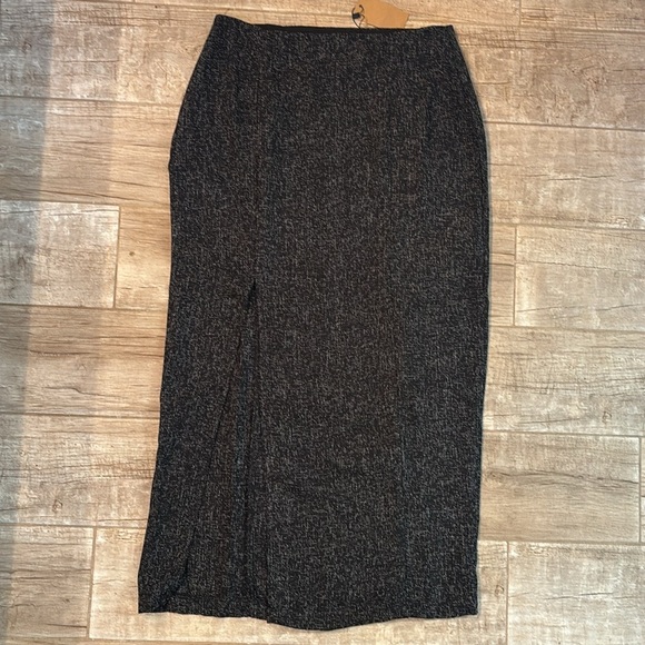 HYFVE Dresses & Skirts - Hyfve black and white tweed pencil Skirt. NWOT- Boutique item. Come in S, M, L